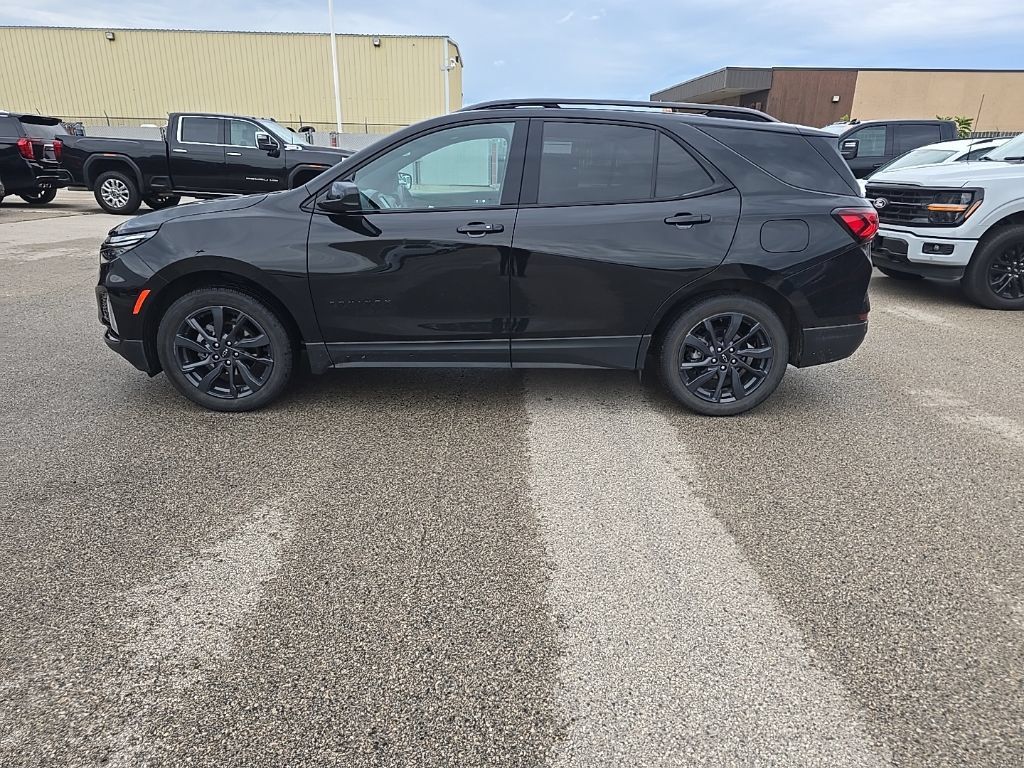 Used 2022 Chevrolet Equinox RS AWD/4WD image 3