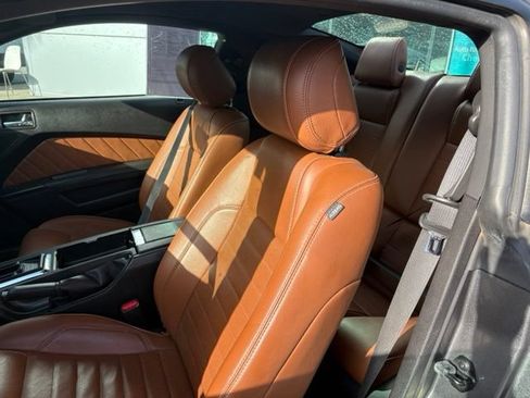 Used 2013 Ford Mustang Premium RWD image 12