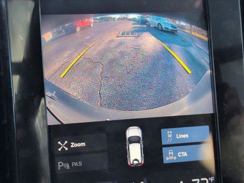 Used 2021 Volvo XC40 T5 Inscription image 9