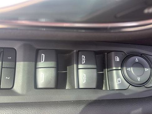 Used 2022 Chevrolet Suburban RST w/ Sport Performance Package AWD/4WD image 12