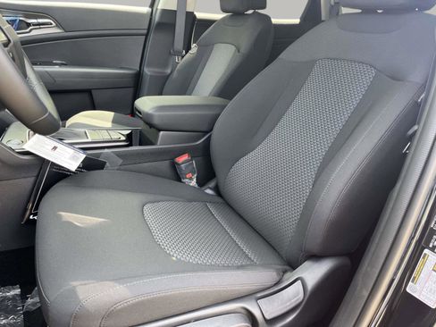 New 2026 Kia Sportage LX FWD image 24