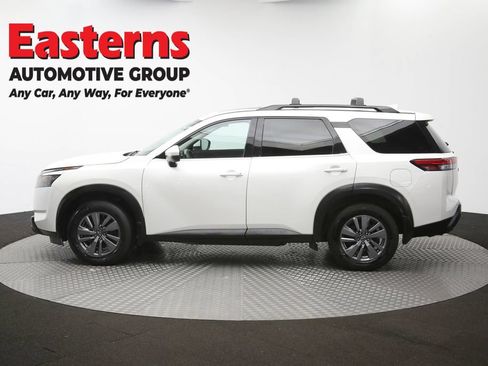Used 2024 Nissan Pathfinder SV w/ SV Premium Package AWD/4WD image 65
