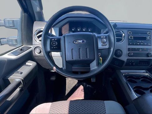 Used 2012 Ford F250 XLT w/ XLT Interior Pkg AWD/4WD image 9