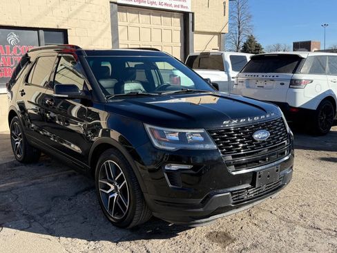 Used 2018 Ford Explorer Sport w/ Equipment Group 401A image 3
