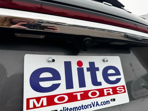 Used 2021 Lincoln Corsair Reserve image 30