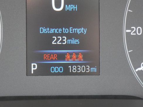 Used 2025 Toyota Corolla LE image 20