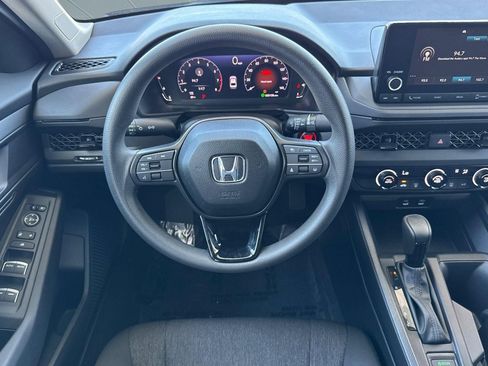 Certified 2025 Honda Accord SE image 29
