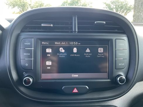 Used 2025 Kia Soul LX w/ LX Technology Package FWD image 20