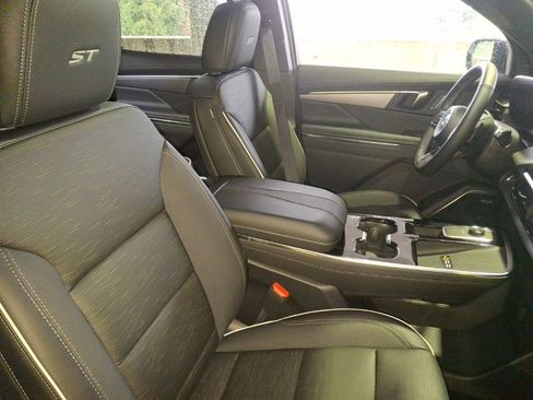 Used 2026 Buick Enclave Sport Touring w/ Power Package image 13