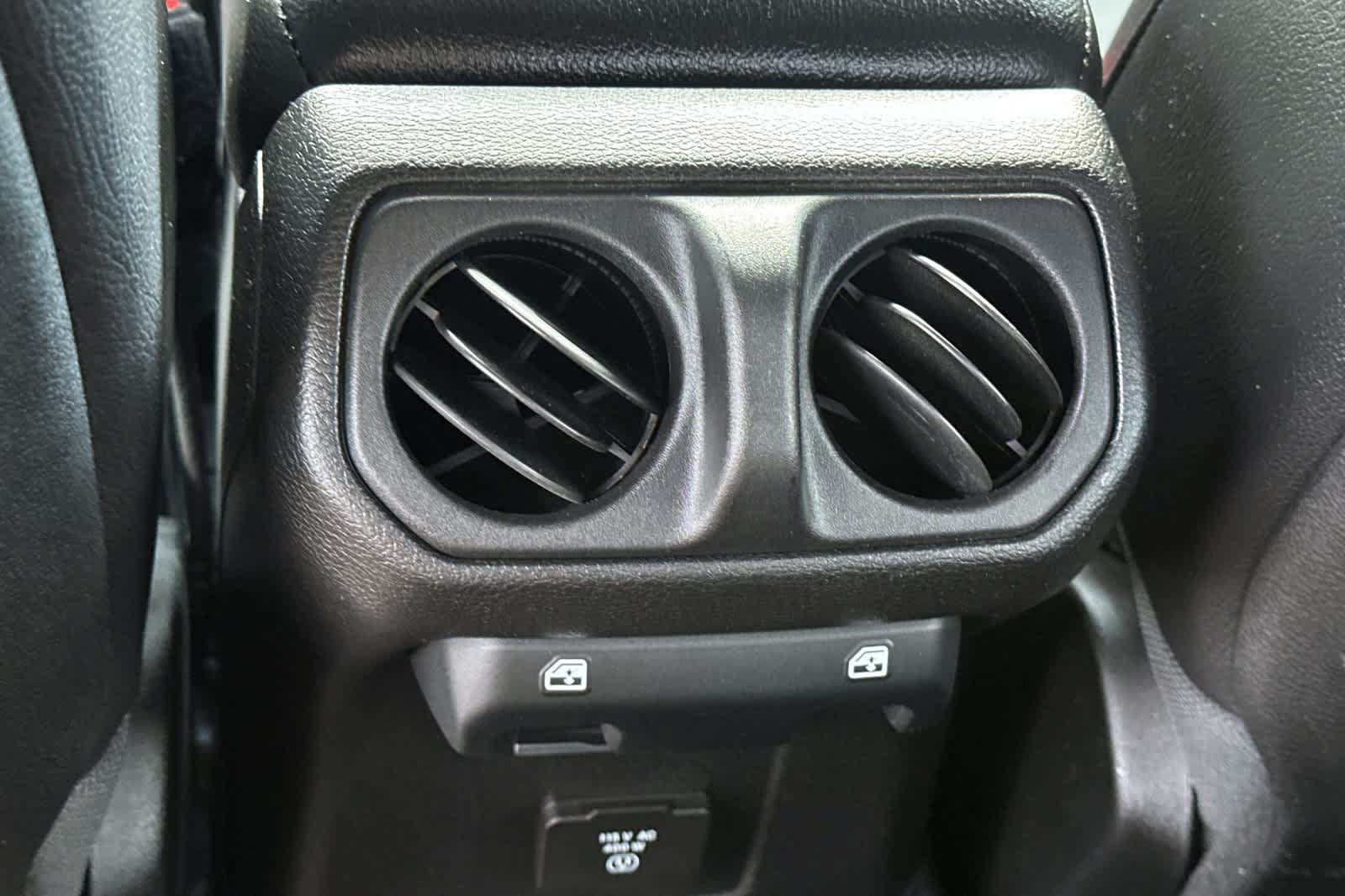 Used 2021 Jeep Gladiator Rubicon AWD/4WD image 15
