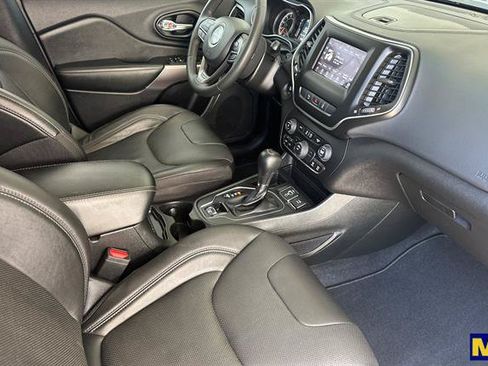 Used 2021 Jeep Cherokee Latitude Lux FWD image 20
