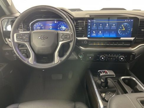 Used 2022 Chevrolet Silverado 1500 LT Trail Boss w/ LT Trail Boss Premium Package image 7