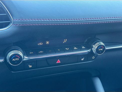 Used 2025 MAZDA MAZDA3 Carbon image 16