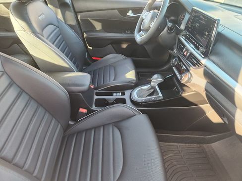 Used 2024 Kia Forte GT-Line w/ GT-Line Premium Package FWD image 13