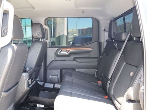 Used 2023 GMC Sierra 1500 Denali w/ Technology Package AWD/4WD image 25
