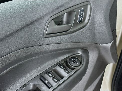 Used 2017 Ford Escape S FWD image 17