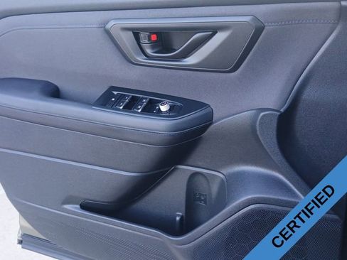 Certified 2025 Subaru Forester Premium AWD/4WD image 18