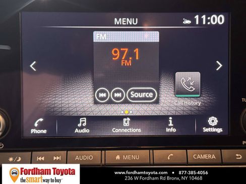 Used 2025 Nissan Rogue SV AWD/4WD image 26