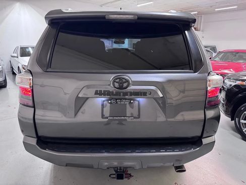 Used 2014 Toyota 4Runner SR5 Premium w/ Convenience Package AWD/4WD image 4