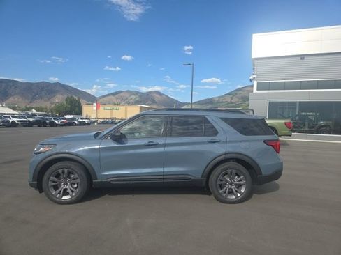 New 2026 Ford Explorer Active w/ Active Comfort Package AWD/4WD image 3