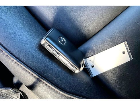 Used 2021 MAZDA MAZDA3 s image 11