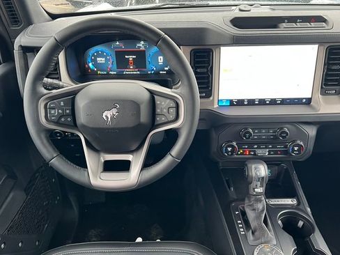 New 2025 Ford Bronco Outer Banks image 13