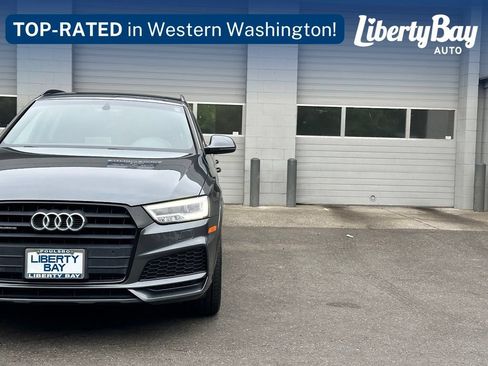 Used 2018 Audi Q3 2.0T Premium Plus w/ Premium Plus Package AWD/4WD image 2