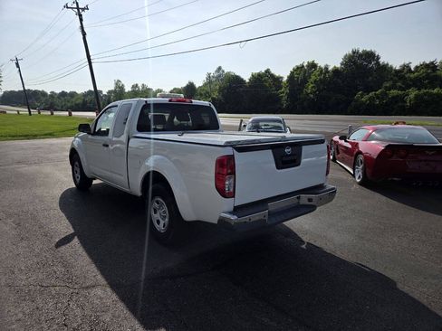 Used 2015 Nissan Frontier S RWD image 5