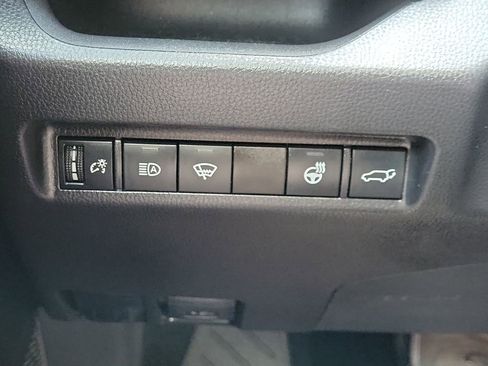 Used 2021 Toyota RAV4 XLE w/ Convenience Package AWD/4WD image 22