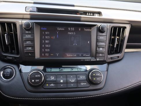 Certified 2018 Toyota RAV4 XLE FWD image 25