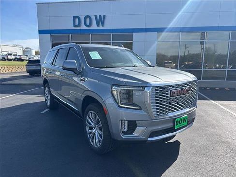 Used 2023 GMC Yukon Denali w/ LPO, Floor Liner Package image 4