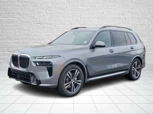 New 2025 BMW X7 xDrive40i w/ M Sport Package image 2
