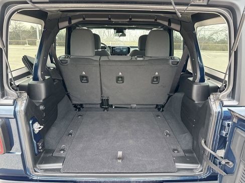 Used 2025 Jeep Wrangler Sport S image 21