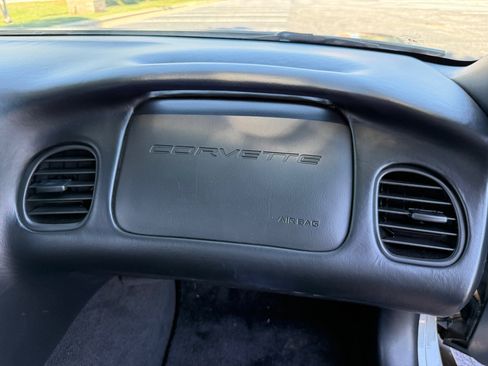 Used 2003 Chevrolet Corvette Convertible w/ Preferred Equipment Group1 image 36