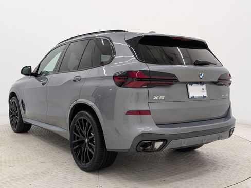 New 2026 BMW X5 sDrive40i w/ M Sport Package RWD image 3