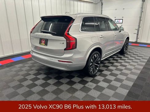 Used 2025 Volvo XC90 B6 Plus image 3