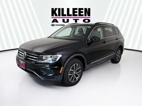 Used 2020 Volkswagen Tiguan SE w/ Panoramic Sunroof Package FWD image 3