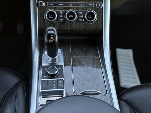 Used 2016 Land Rover Range Rover Sport HSE image 19