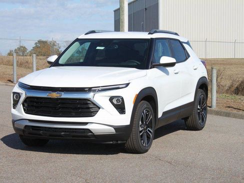 New 2026 Chevrolet TrailBlazer LT w/ Convenience Package image 2