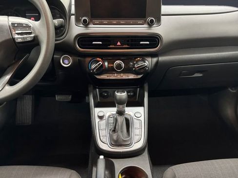 Used 2022 Hyundai Kona SEL image 11