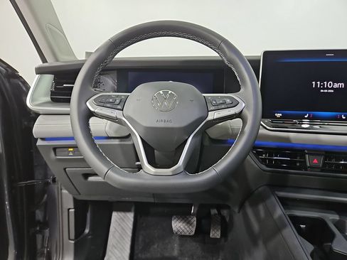 New 2026 Volkswagen Tiguan SE AWD/4WD image 13