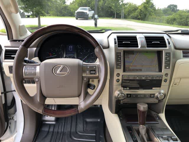 Used 2018 Lexus GX 460 Premium w/ Premium Package AWD/4WD image 14