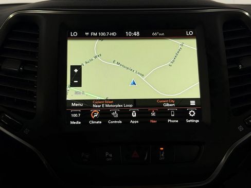 Used 2023 Jeep Cherokee Altitude Lux w/ Mopar Interior Package AWD/4WD image 19