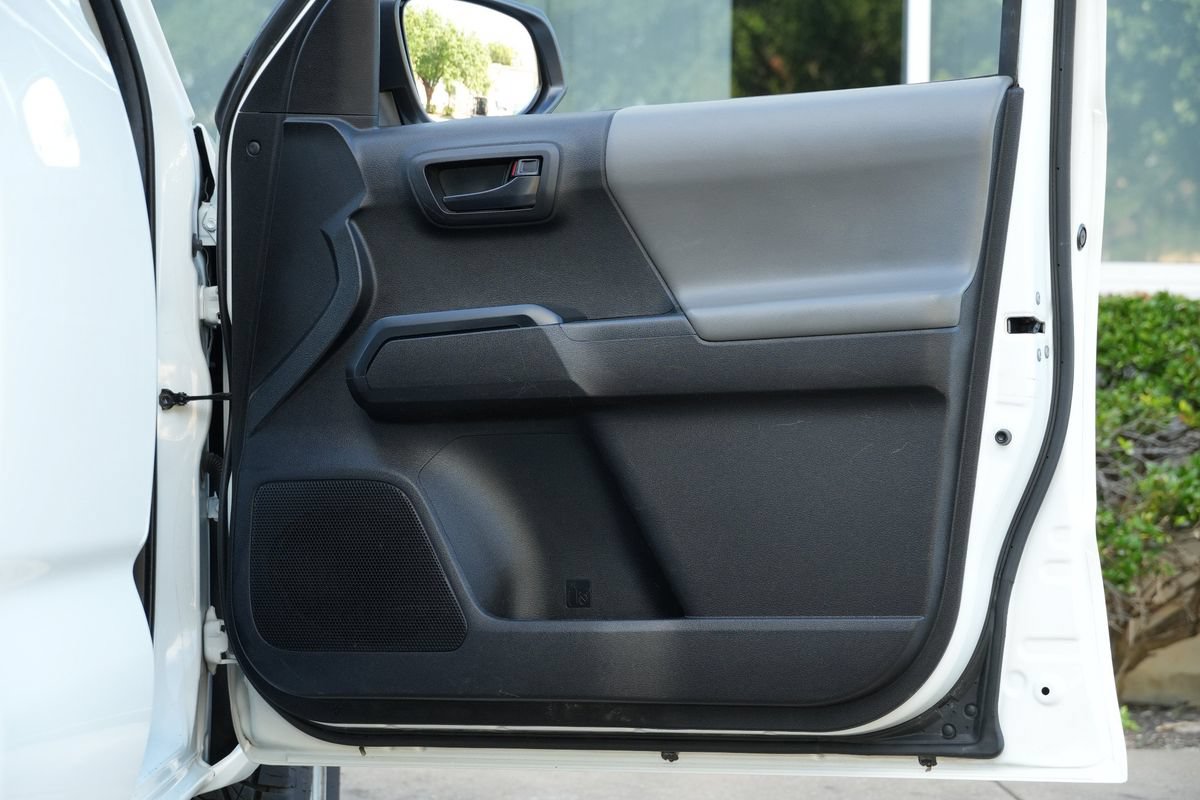 Used 2022 Toyota Tacoma SR RWD image 38