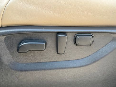 Used 2024 Nissan Armada Platinum w/ Captain's Chairs Package image 12