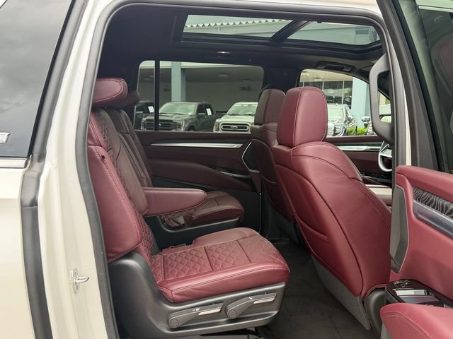 Certified 2025 Cadillac Escalade ESV Premium Luxury w/ Touring Package AWD/4WD image 20