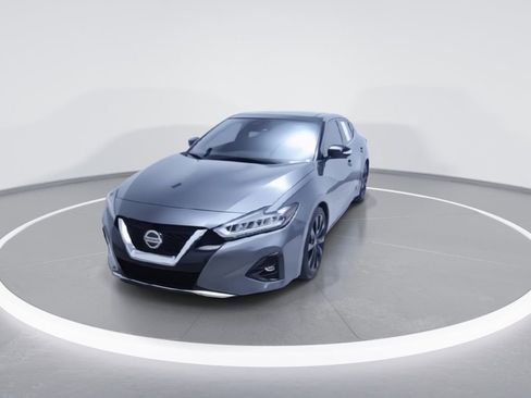 Used 2020 Nissan Maxima SR w/ Sport Mat Group FWD image 3