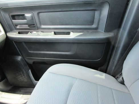 Used 2014 RAM 1500 Express AWD/4WD image 31