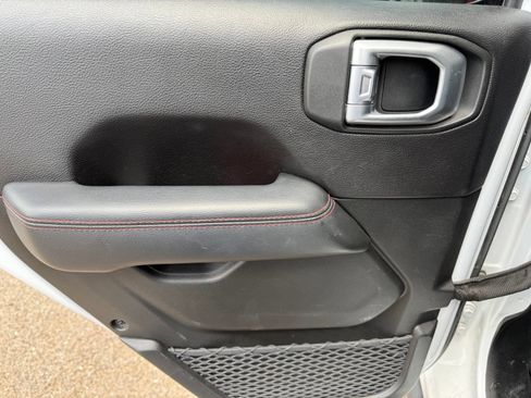 Used 2019 Jeep Wrangler Unlimited Rubicon AWD/4WD image 14
