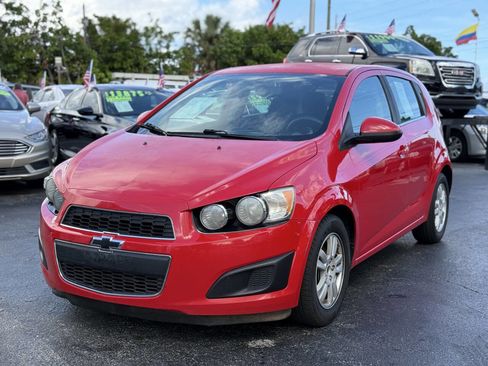 Used 2015 Chevrolet Sonic LT FWD image 2